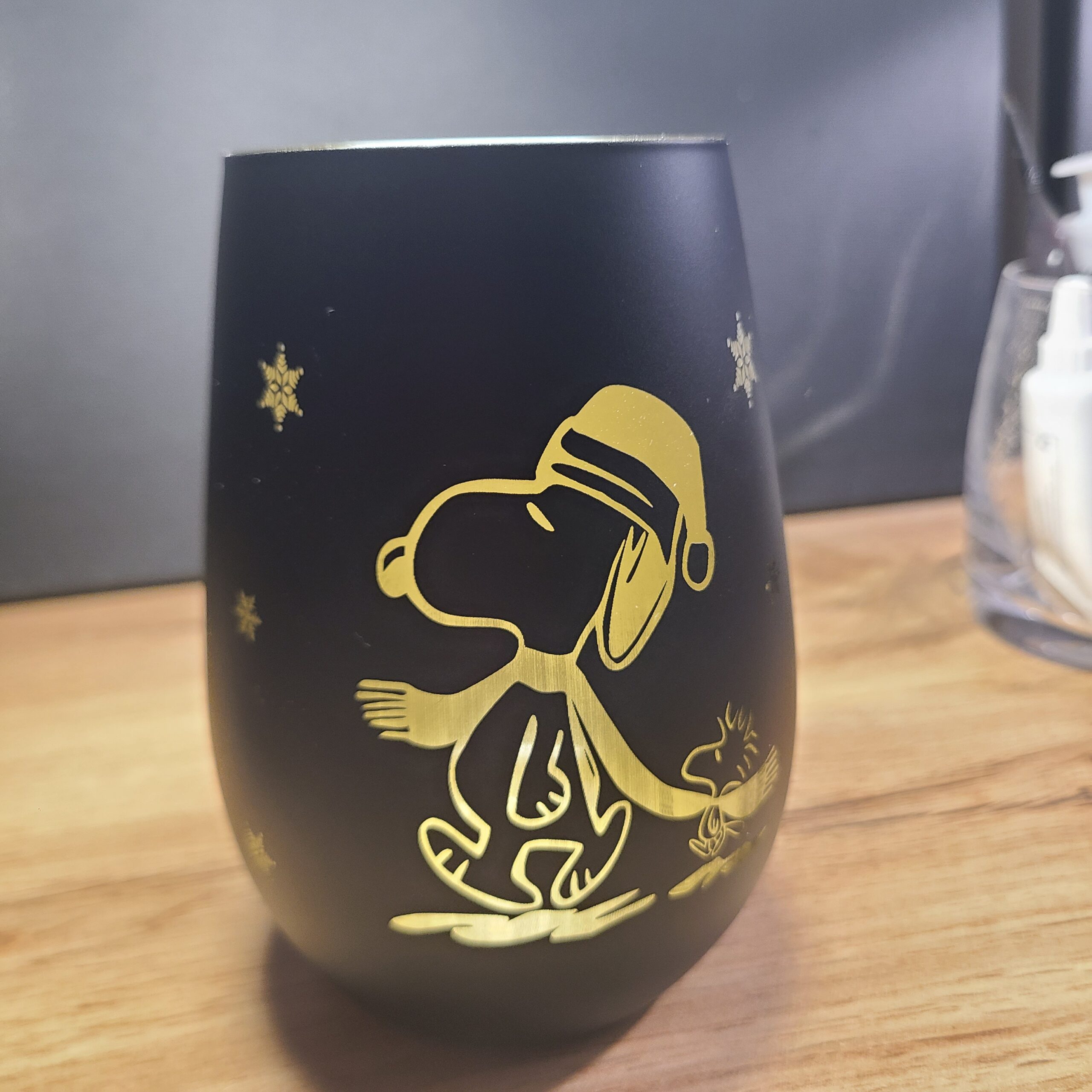 zauberhaftes Snoopy Windlicht umlaufend mit Sternen 3 - Luna et Sol - Snoopy Windlicht Snoopy Windlicht Außenfarbe schwarz Innenfarbe gold