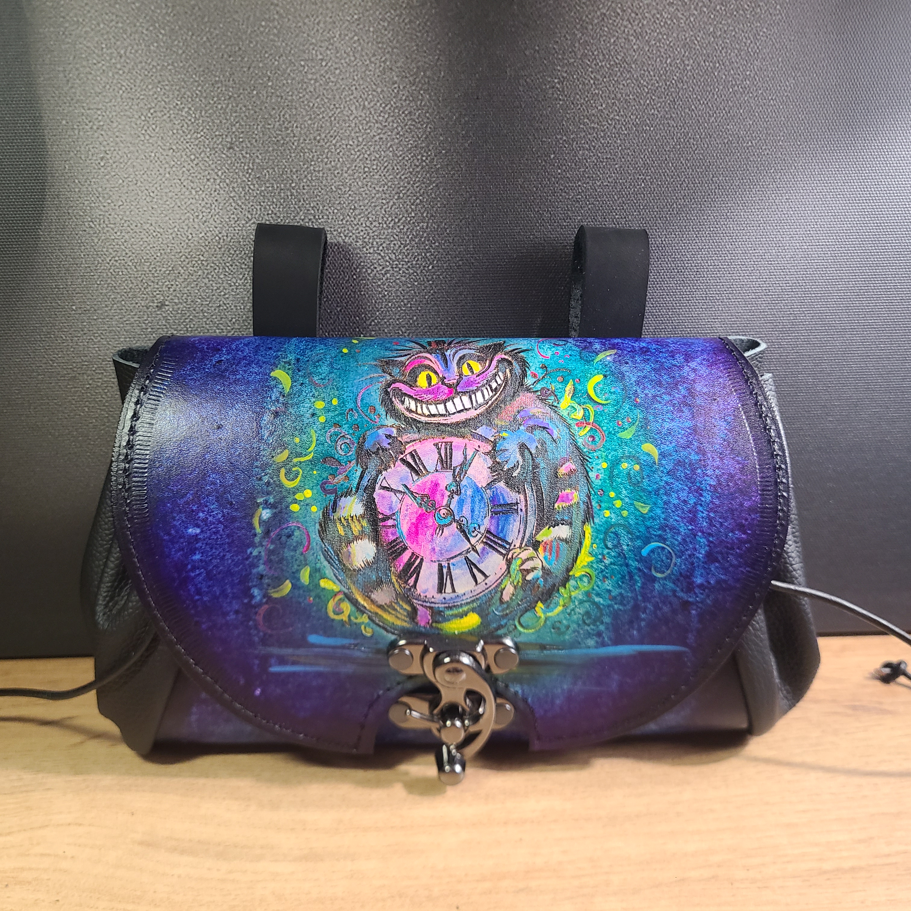 Exklusive Leder Gürteltasche Grinsekatze